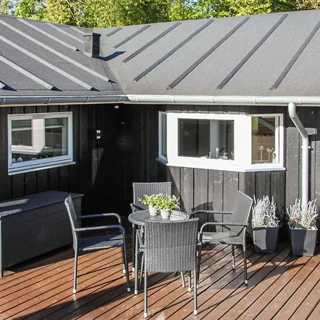 Vakantiehuis Cozy In With Kitchen *